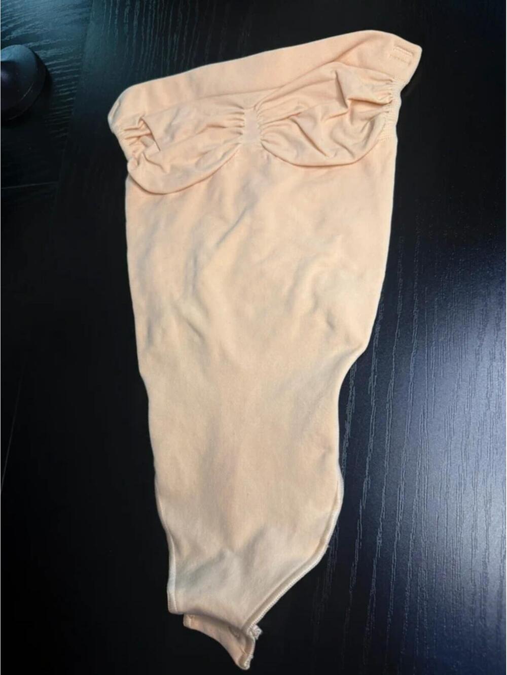 SKIMS Seamless Sculpt Thong Bodysuit Nude Small NEW
